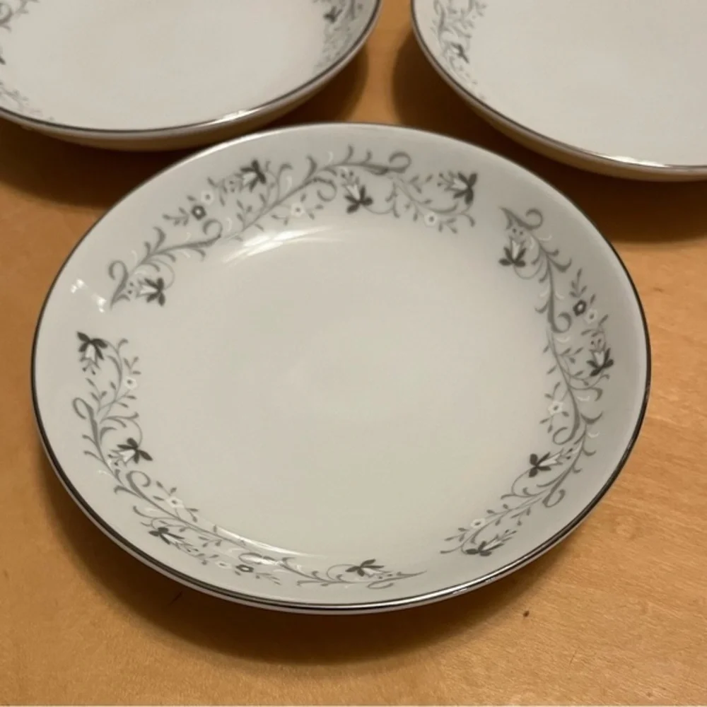 Moon Mist Fine China 5.5” Bowls Elegant White and Silver Floral Pattern